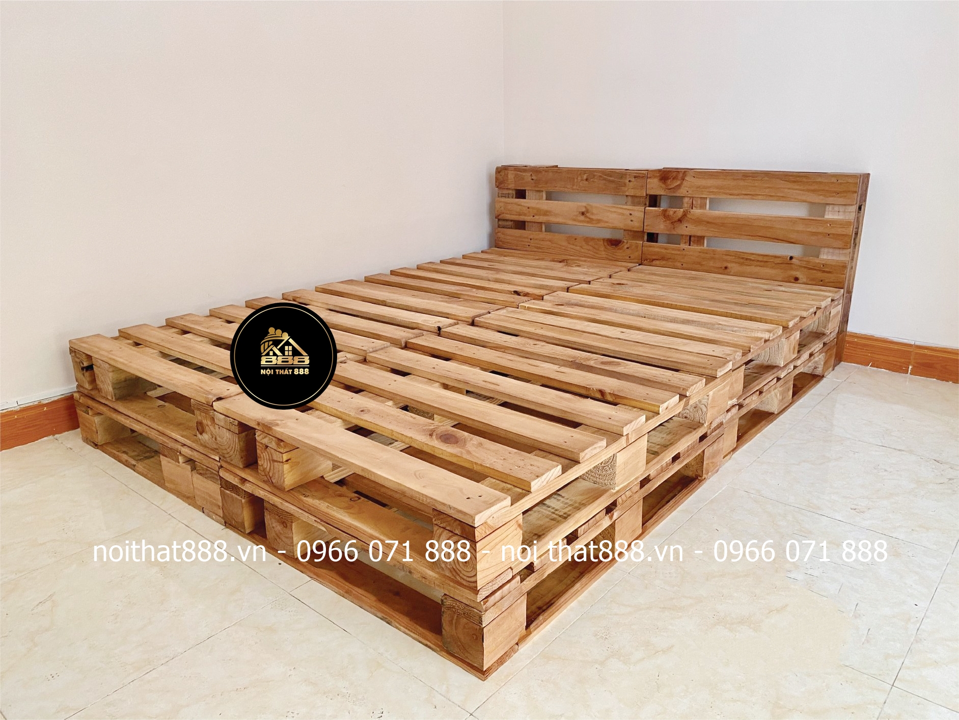 Giường pallet có chân